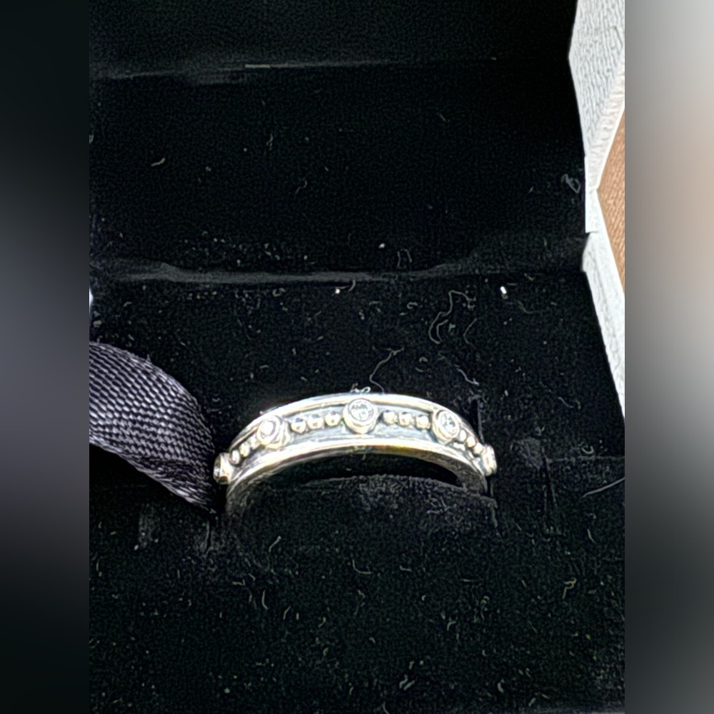 Pandora silver ring with crystals size 56 7 1/2 - Picture 3 of 7